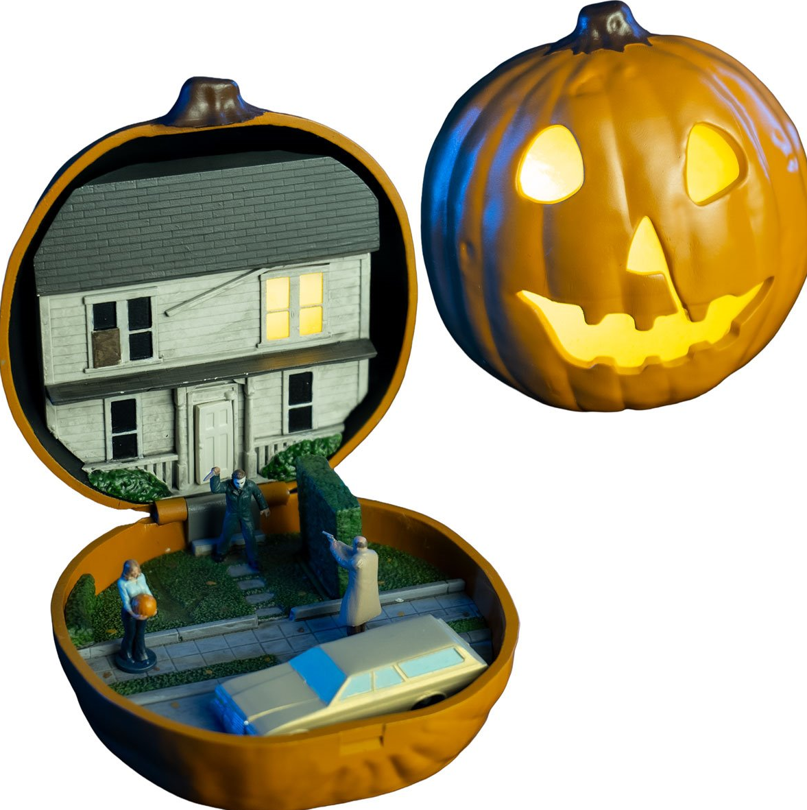 ***PRE ORDER***   Halloween (1978) Myers House Pumpkin Micro Maniacs Playset