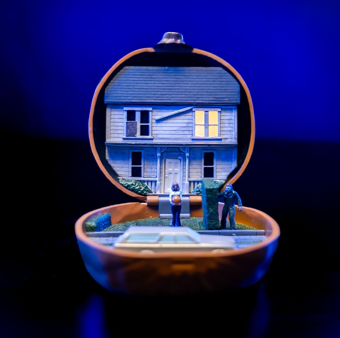 ***PRE ORDER***   Halloween (1978) Myers House Pumpkin Micro Maniacs Playset