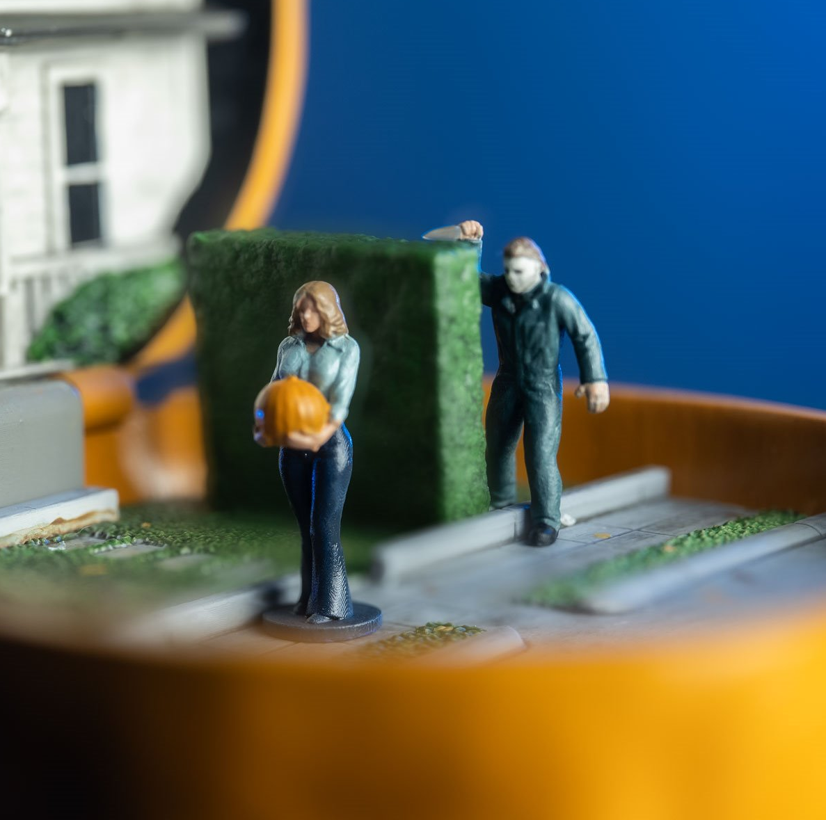 ***PRE ORDER***   Halloween (1978) Myers House Pumpkin Micro Maniacs Playset